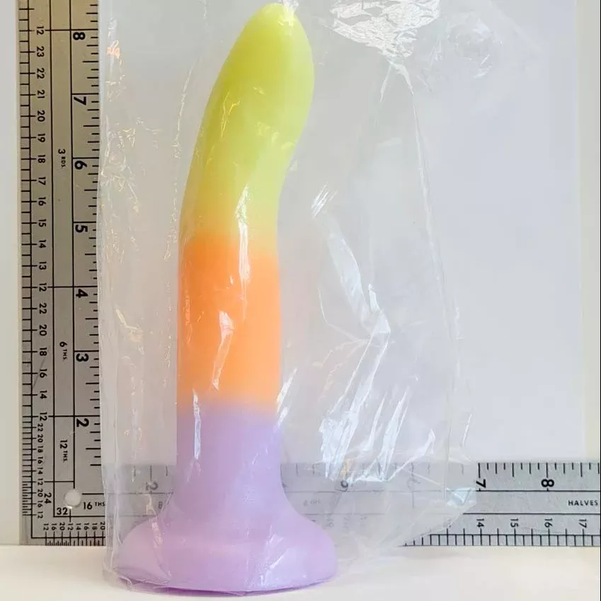 8.2" Dreamsicle Silicone Dildo | Vault Sample