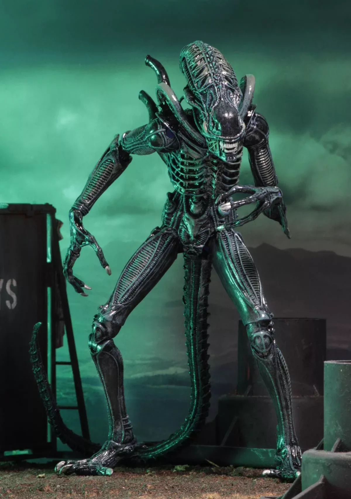 Aliens: Ultimate Aliens Warrior (1986) Blue 7" Scale Action Figure