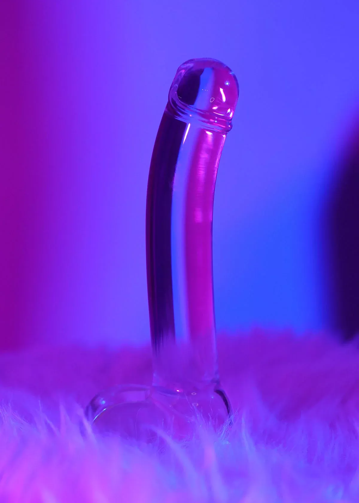 Glas 7" Realistic Curved Glass Dildo