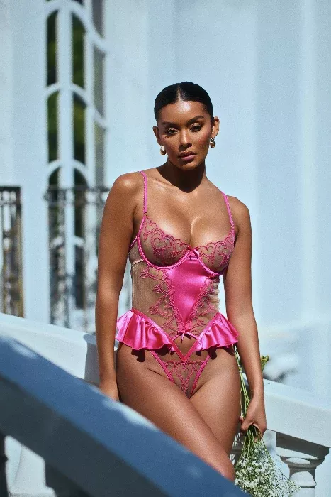 Queen Of Hearts Pink Teddy